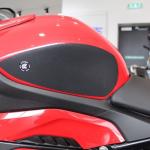 Tankpad Eazi Grip Side BMW S1000RR '19-'24 Tank Grip Black/Clear PRO123